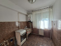 Apartament 2 camere etaj 3/4 Bld. Independentei colt cu str. Scolilor