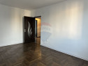 Apartament cu 4 camere de vânzare Roman central