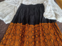 Costum traditional negru-portocaliu - Oltenia
