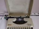 Mașina de scris portabila Olympia Splendid 66