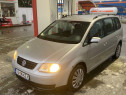 Vw touran 1 5 locuri