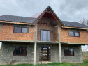 Casa la rosu cu 4 camere in Cherelus-Sicula-teren generos...