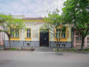 Apartament cu 4 camere de vânzare în zona Ultracentral