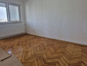 Gara-Abator, apartament cu 3 camere decomandate.