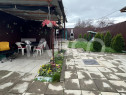 Apartament cu curte si pivnita la casa 4 camere zona Lazaret