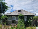 Casa cu teren orasul Roznov judetul Neamt 1550 mp