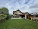 Casa de vanzare, 6 camere, 340 mp, cu 22 arii de teren, zona