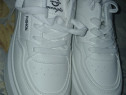 Women's sneakers White