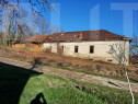 Vand casa ce necesita revonare la Zgribesti nr 100 strada Pr