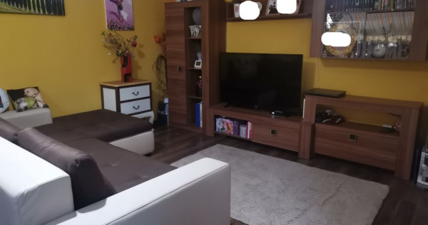 Vând ap 3 camere, 2013, loc de parcare inclus, aer condiționat