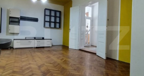 Casa istorica, 2 apartamnte, curte proprie- posibilitati mul