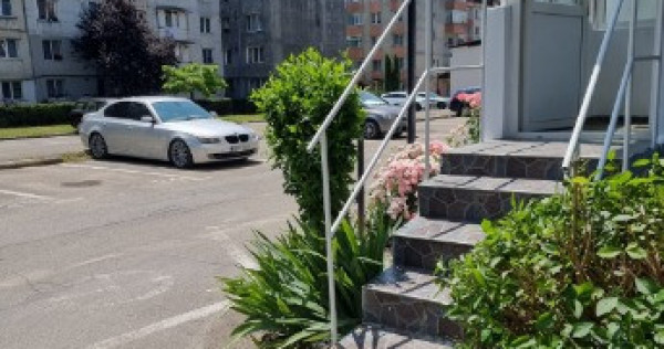 Spatiu comercial aleea șoimilor zona independentei bistrita