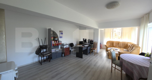 Apartament 3 camere, etaj intermediar, cu terasă generoasă