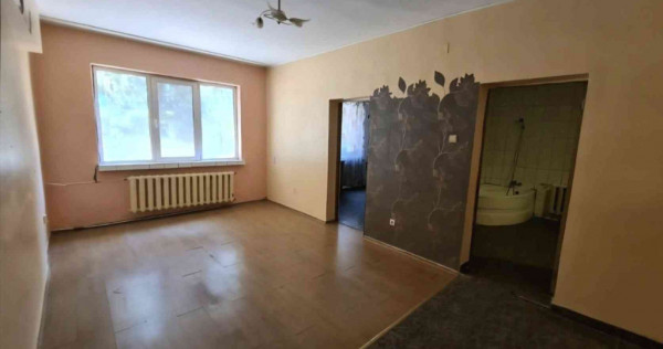 Apartament spațios 2 camere, zona cet constanța, direct proprietar