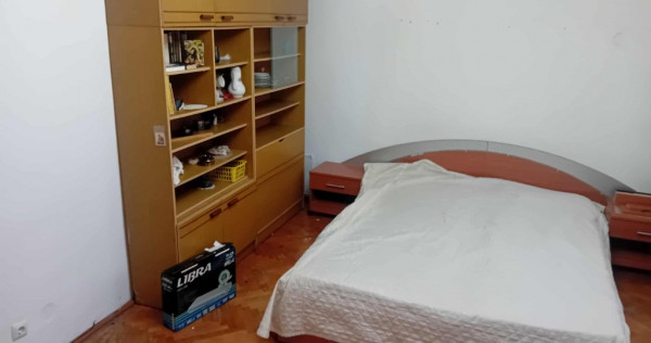 Apartament o camera biserica catolica centru parter inalt 40mp balcon