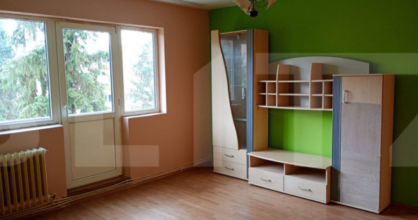 Apartament cu 2 camera, zona spitalului/stadionului