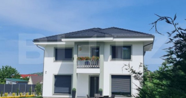 Casă modernă de vânzare,finisaje premium,1200mp.teren.zon