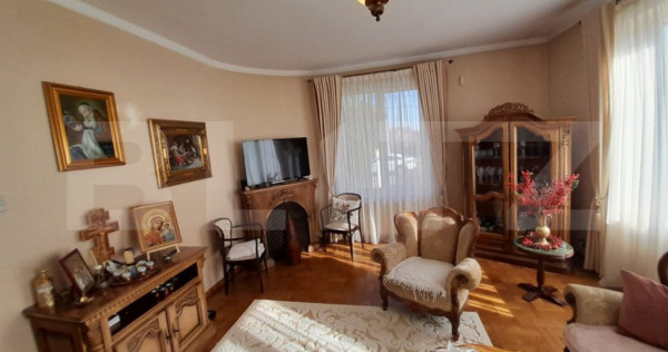 Casa individuala, cu 6 camere, 260 mp+1000 mp teren, zona un