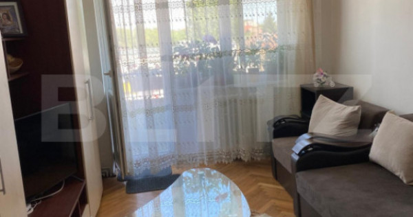 Apartament spațios 3 camere, 93 mp, etaj 3 – zona strada