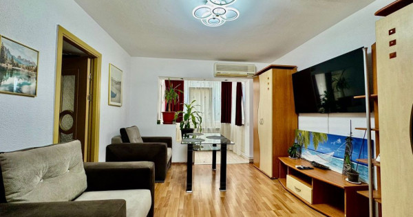 Apartament 3 camere de vanzare, zona km 4-5