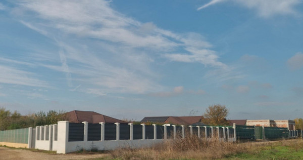 Vanzare teren balotesti,intre case, 24000 euro