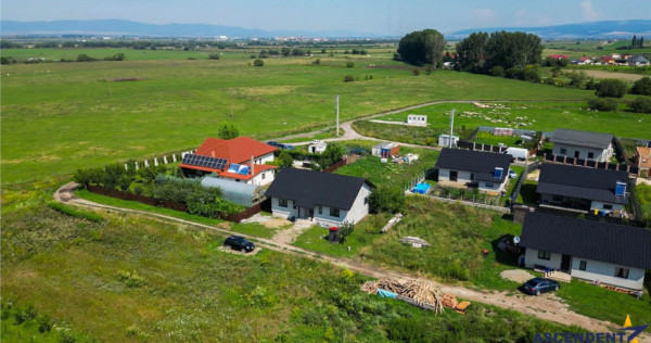 Casa noua pe parter,salon generos,terasa, pod mansardabil,te