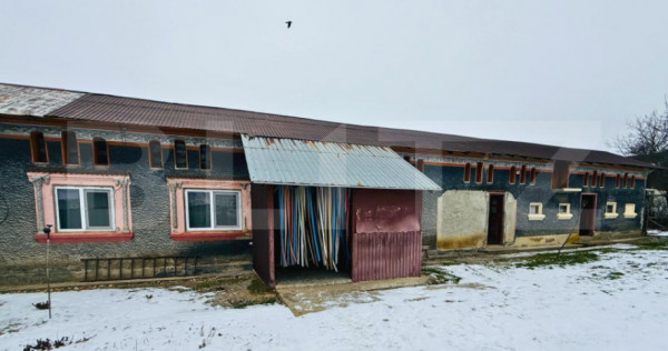 Refugiu la țară: casă tradițională , teren generos, și