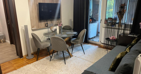 Apartament 2 camere, insula 1 mai, etaj 4