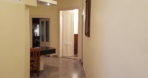 Apartament 5 camere zona centrala 1861