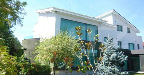 Vila, 8 camere, 790 mp utili, zona lunei