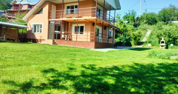 Casa 145 mp utili și teren 1453 mp in piatra neamț