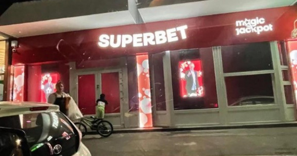 Vând spațiu comercial în sectorul 3