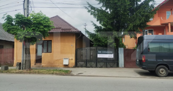 Casa de vanzare in centru, 16,5 ari teren, nasaud