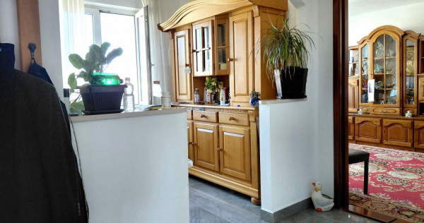 Ultracentral apartament 3 camere etaj 3