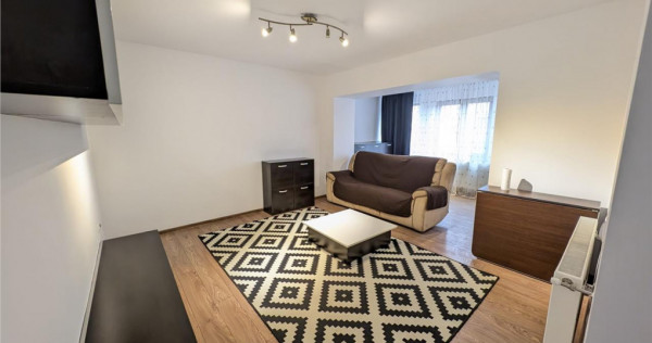 Vila in oras - apartament 3 camere - curte