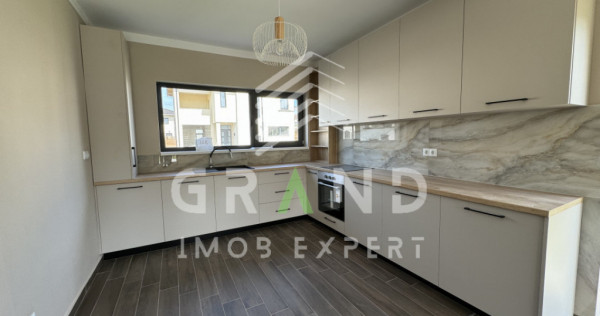 Totul nou!casa individuala,4 camere,3 bai,terasa,garaj,zona