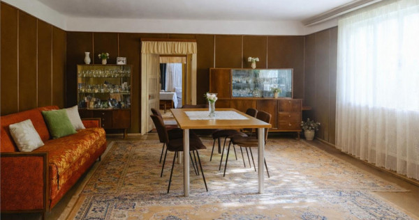 Casa cu acces, curte si gradina proprie, 1.000 mp teren, cen