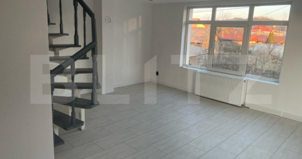Penthouse într-o casă triplex cu curte proprie, zona lini?
