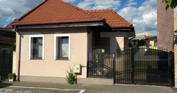 Casa cu 3 camere, 85mp, zona centrala