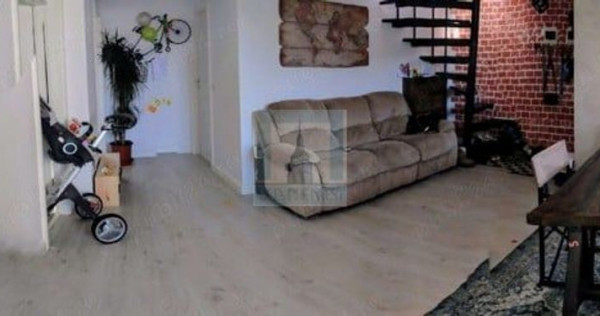Apartament 3 camere decomandat - zona sanpetru