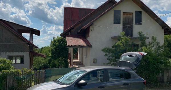 Casa la tara sat greci, com. mateesti valcea