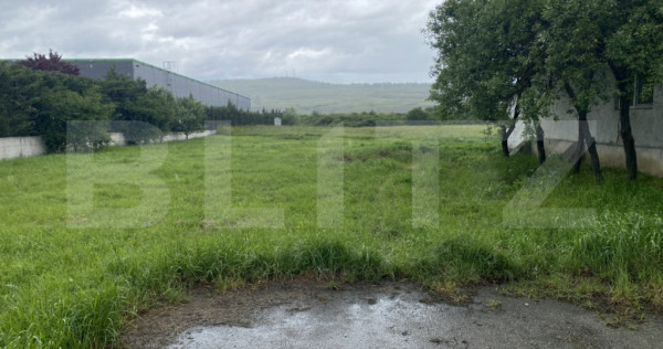 Teren intravilan/extravilan de vanzare, in suprafata de 3000
