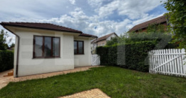 Casă tip duplex, de vanzare, cu 3 camere, 285 mp teren, zon