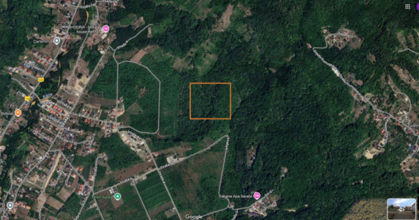 Teren generos de 700 mp cu acces din două părți – oport