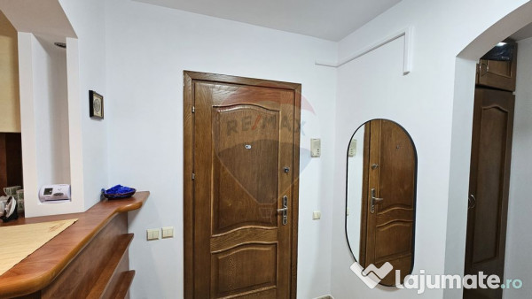 Apartament de lux cu 3 camere de inchiriat în George Ene...