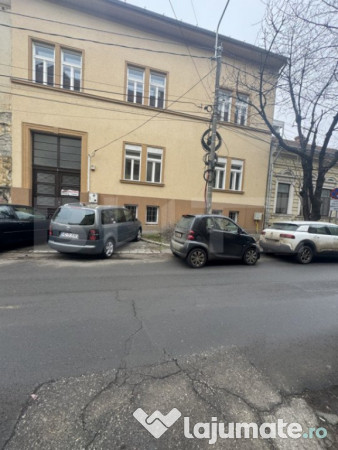 Casa cu 15 camere de inchiriat, 508 mp, zona balcescu