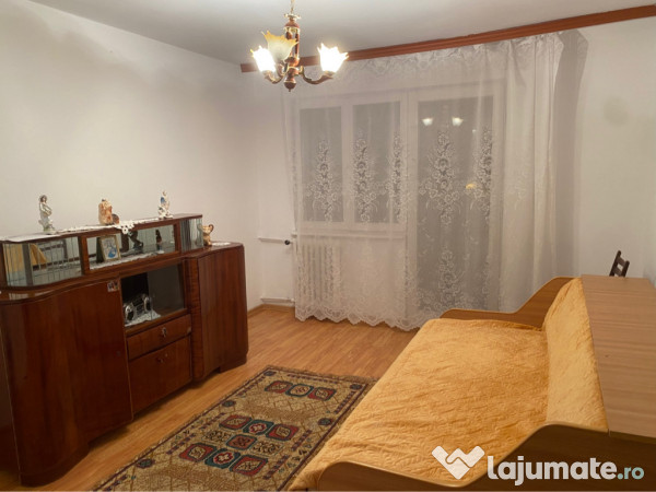 Închiriez apartament cu 3 camere șoseaua Anotimpului