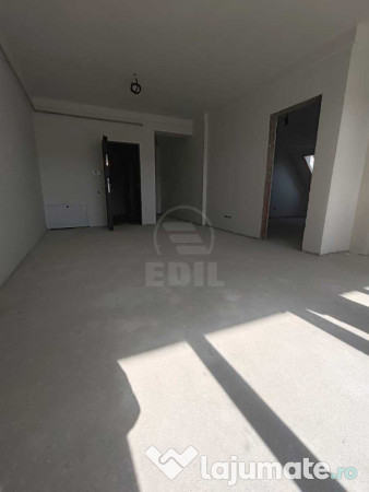 Apartament cu 3 camere, semifinisat, zona Cetatii