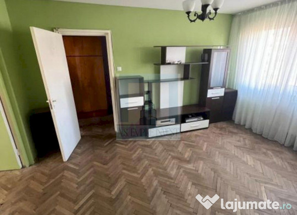 Apartament 3 camere - zona Centrul Civic