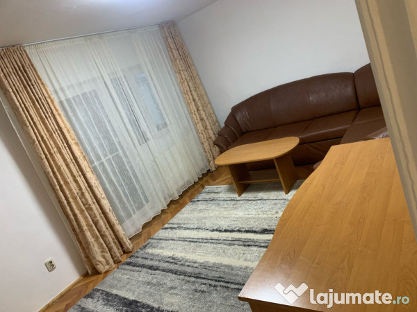 Proprietar inchiriez apartament cu 2 camere decomandat zona Bucovina